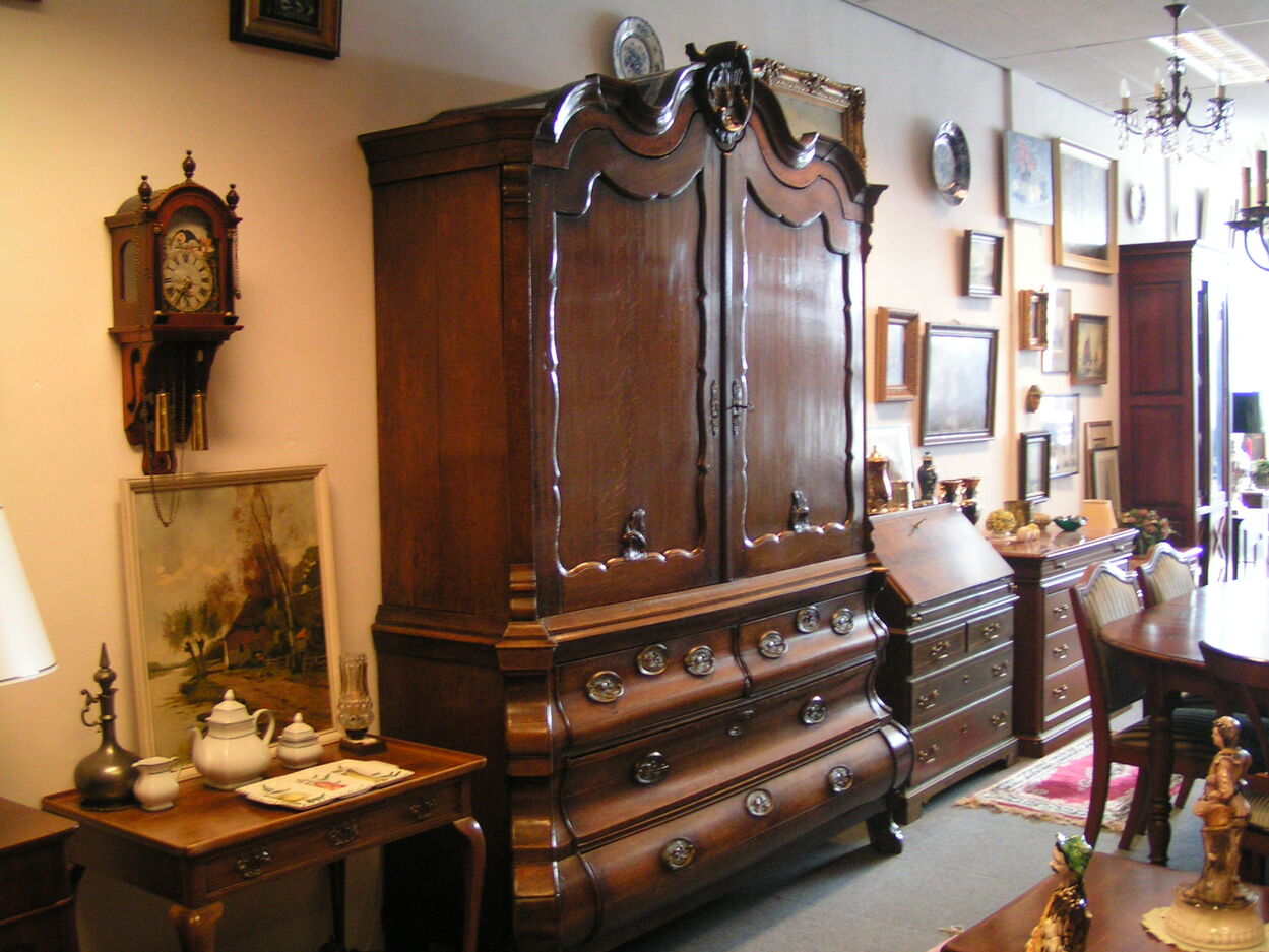 artikelnr. 1600855 Antiek Eiken Kabinet: prijs op aanvraag
museumkwaliteit en in uitmuntende staat.

B: 1.80m x D: 60cm x H: 2.40m


Keywords: Antiek Eiken Kabinet