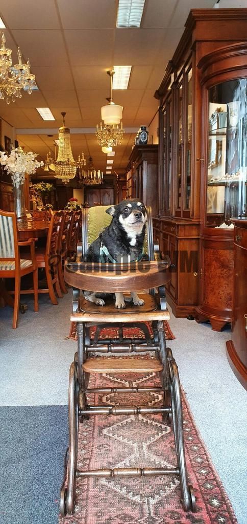 Verkocht artikelnr. 1600373 Antieke Kinderwagen 1910 
Antiek en Kunst

Antiek | Speelgoed
Beschrijving
In hoogte verstelbaar.

In zeer goede staat.

Rijdbaar op ijzeren wieltjes.
Keywords: Verkocht artikelnr. 1600373 Antieke Kinderwagen 1910