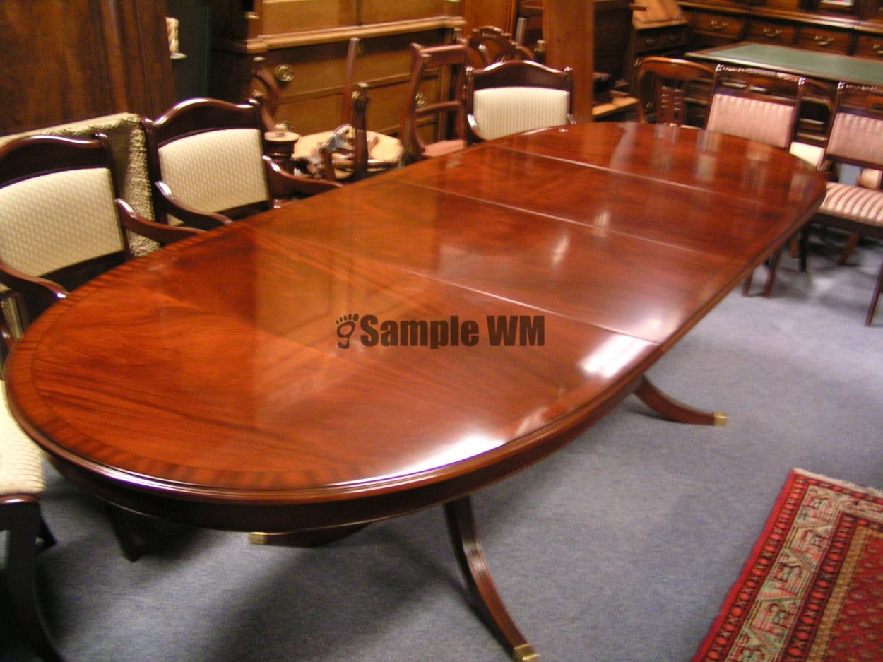 Verkocht artikelnr. 1600342 Heldense Mahonie Eetkamertafel met stoelen
Uitschuifbare ovale eetkamertafel met 2 inlegbladen die onder het blad kunnen worden opgeborgen. Met hoogwaardige metalen synchroon geleiders met centrale borging. In nieuwstaat.

Met intarsia ingelegde bladen.

175(+ 2 x 55) x 105 x 76cm

69 (+ 2 x 22) x 41 x 30 inch

Stoelen in diverse soorten beschikbaar naar keuze.
Keywords: Heldense Mahonie Eetkamertafel met stoelen