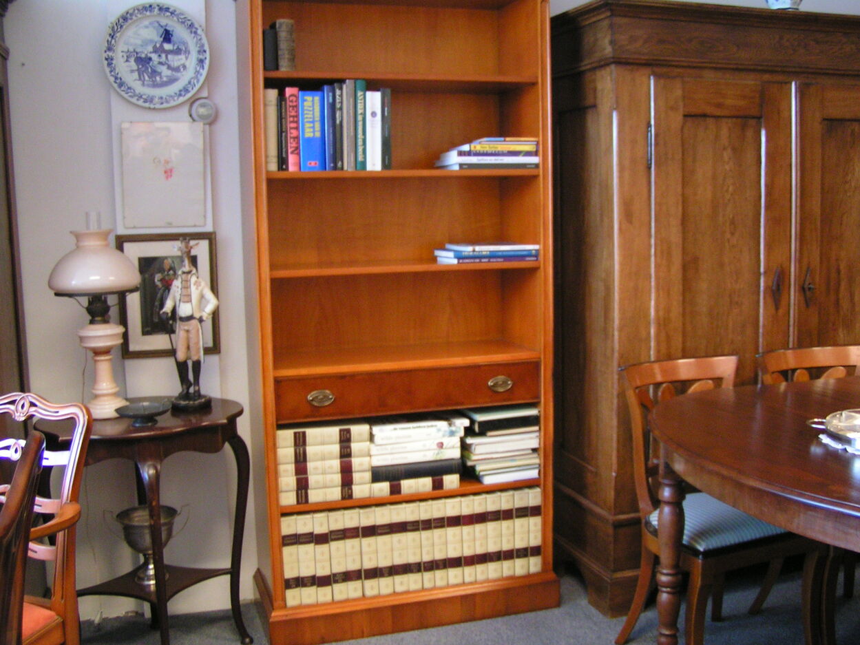 Verkocht artikelnr. 1600870 Heldense Exclusive Boekenkast van Taxus Hout in Nieuwstaat.
Heldense Exclusive Boekenkast van Taxus Hout in Nieuwstaat helemaal perfect!
Met Laden.en planken verstelbaar
Maten; 101 x 41 x 212 cm.
Keywords: Heldense Exclusive Boekenkast van Taxus Hout