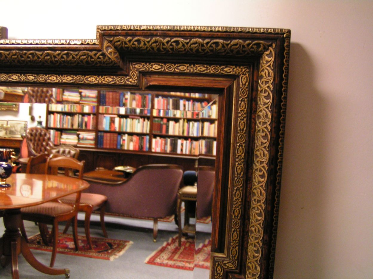 artikelnr. 1600305 Facet geslepen Antieke spiegel: prijs �349,- euro
B: 85cm x H: 1.48cm

In zeer goede staat. Met breed geslepen facet glas, met mooie ornamenten.
Keywords: Facet geslepen Antieke spiegel: