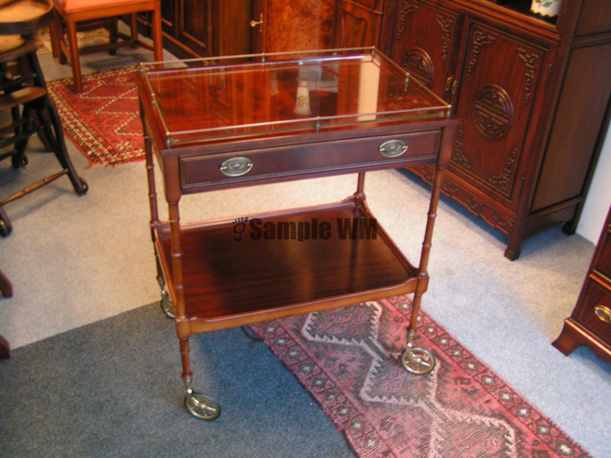 artikelnr. 01600852 Thee Wagen van de Heldense Exclusief Mahonie vraagprijs: €495,-
Thee Wagen van de Heldense Exclusief Mahonie in Nieuwstaat!
Maten B 66 D 46 H 80 cm
Ruime collectie Heldense meubels in onze toonzaal te bezichtigen.
Keywords: artikelnr. 01600852 Thee Wagen van de Heldense Exclusief Mahonie.