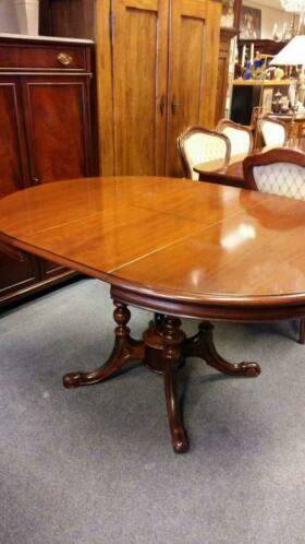 Verkocht 1600273 Tafel van Mahoniehout uitschuifbaar
Uitschuifbare ronde mahoniehouten eetkamertafel, in zeer goede staat
Met een tussen blad van; 50 cm.
En een doorsnede van; 1.08 H 78 cm.
Voor meer tafels zie onze site of andere advertenties.
Keywords: Tafel van Mahoniehout uitschuifbaar