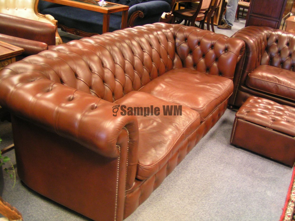 Verkocht artikelnr. 1600343 Chesterfield Rossendale Bank met 2 bijbehorende fauteuils.
Chesterfield Rossendale
Het model Rossendale Chesterfield
Keywords: artikelnr. 1600343 Chesterfield Rossendale Bank met 2 bijbehorende fauteuils: prijs op Aanvraag