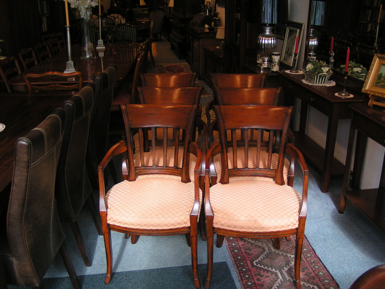 artikelnr. 1600856 Zes Schuitema Jugendstil Eetkamerstoelen massief Kersenhout: prijs op Aanvraag
Zes Schuitema Jugendstil Eetkamerstoelen in uitmuntende staat!
Stoelen zijn allemaal met armleuningen en van massief Kersenhout.
Keywords: artikelnr. 1600856 Zes Schuitema Jugendstil Eetkamerstoelen massief Kersenhout: prijs op Aanvraag