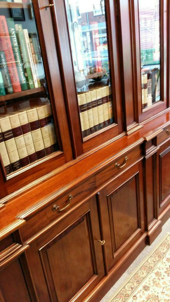 Verkocht artikelnr. 1600258 Grote Engelse Mahoniehouten Boekenkast/Bibliotheek.
Keywords: artikelnr. 1600258 Grote Engelse Mahoniehouten Boekenkast/Bibliotheek: Prijs Op Aanvraag