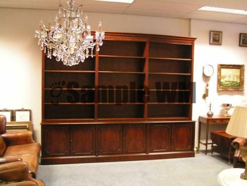 artikelnr. 1600350 Heldense Exclusive Grote Mahonie Boekenkast: prijs op aanvraag
B: 294cm x D: 55cm x h: 236cm

In nieuwstaat! Planken in hoogte verstelbaar.
Nog diverse mooie en grote boekenkasten op voorraad, in diverse maten en soorten zie andere advertenties of onze site.
Keywords: artikelnr. 1600350 Heldense Exclusive Grote Mahonie Boekenkast