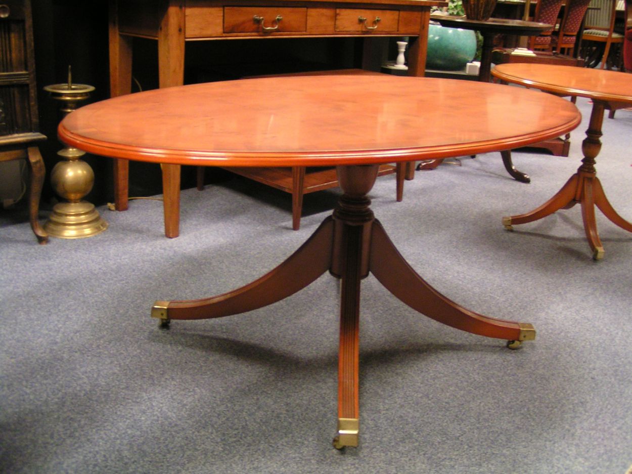 Verkocht artikelnr. 1600206 Heldense Exclusive Taxus Salontafel.
Puntgaaf, in nieuwstaat, op messingwielen en intarsia ingelegd.

L: 1.30m x B: 75cm x H: 57cm


Keywords: artikelnr. 1600206 Heldense Exclusive Taxus Salontafel.