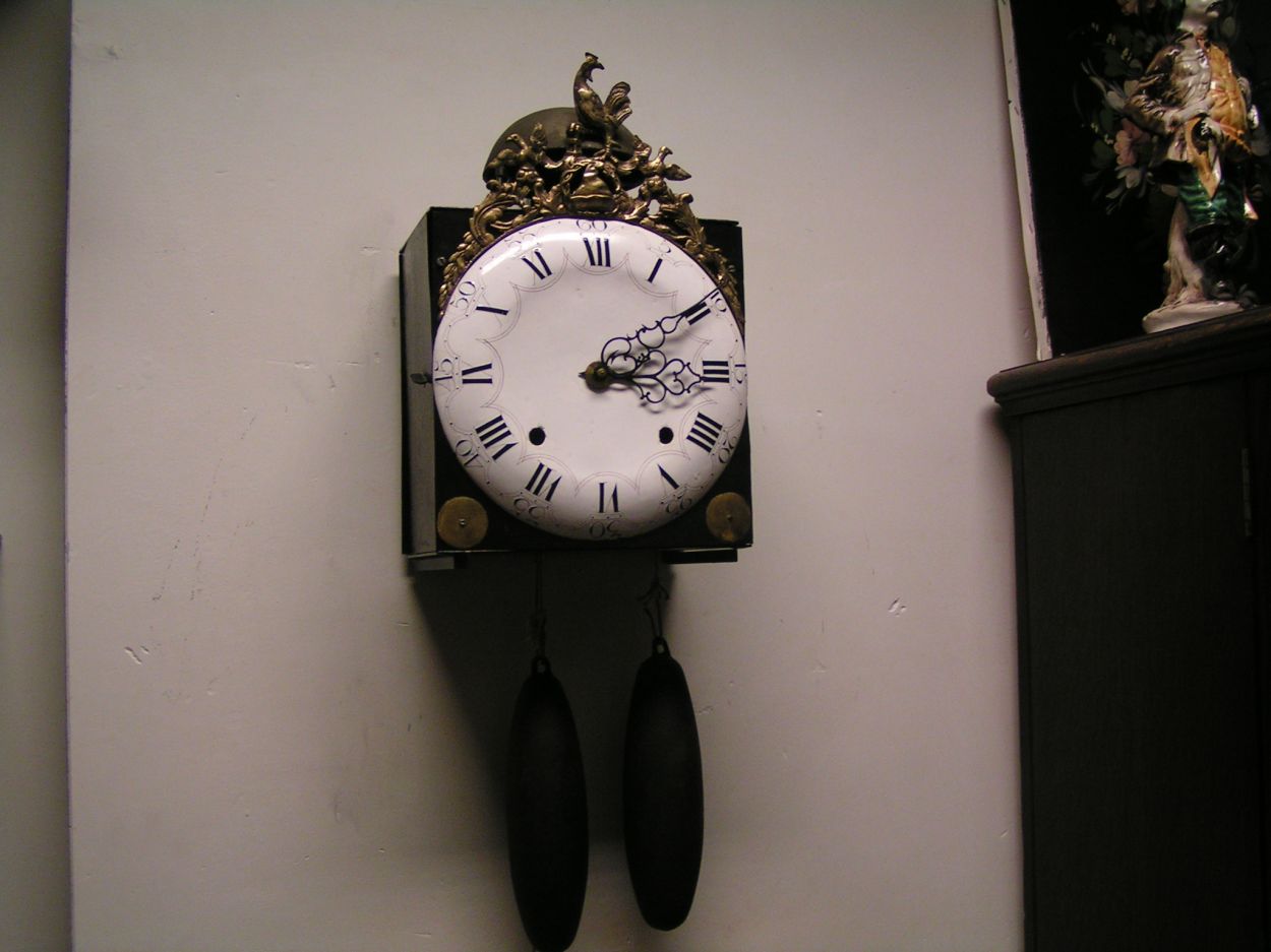 Verkocht artikelnr. 0160033 Antieke Comtoise Wandklok
Zeer goede staat.

Met garantie, loopt zeer goed.

25 x 25 x diep 16cm
Keywords: Antieke Comtoise Wandklok