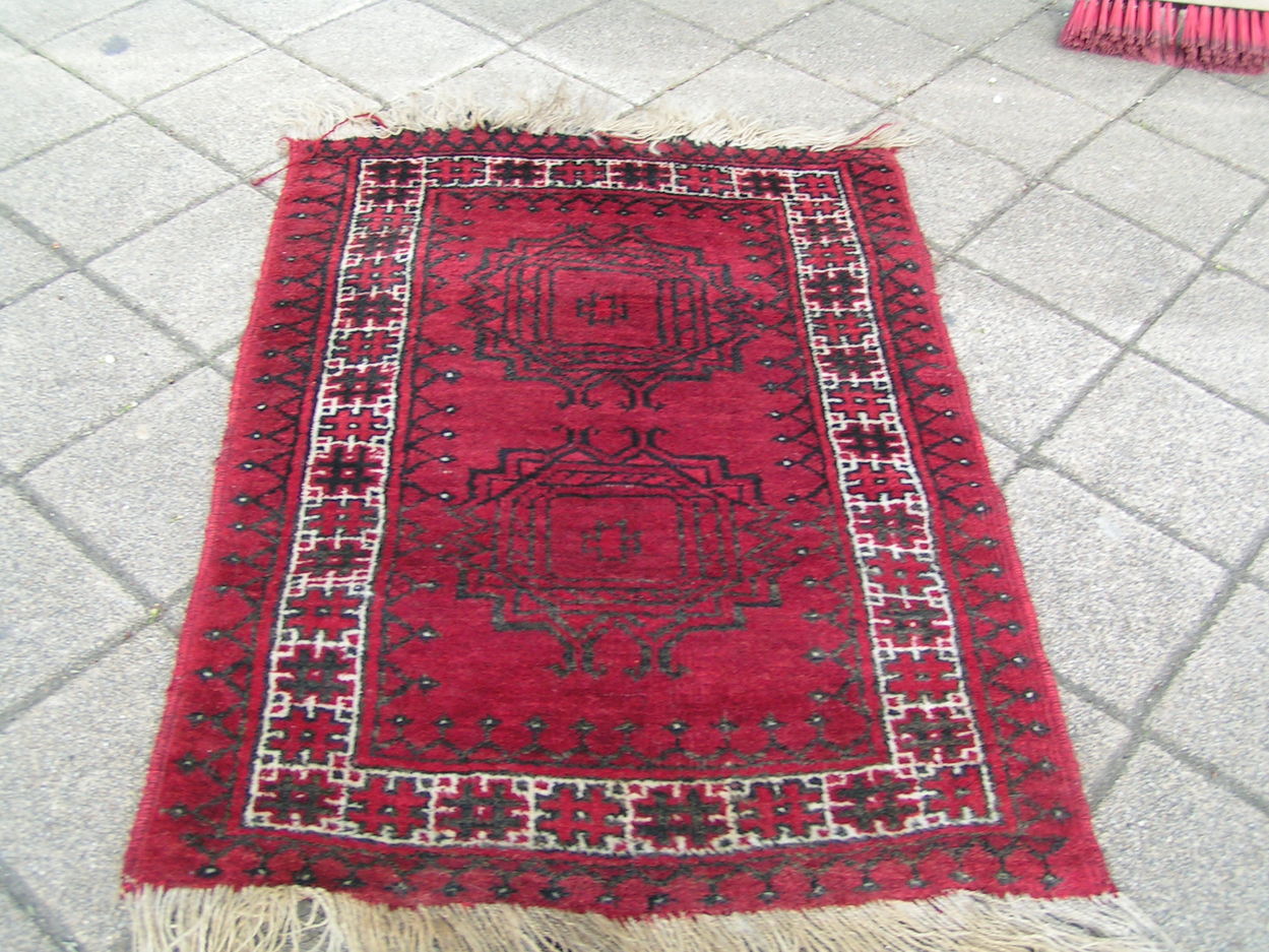 artikelnr. 00469 Afghaan Perzisch Tapijt: prijs 27.50 euro
Anato

60 x 90
Keywords: Afghaan Perzisch Tapijt: