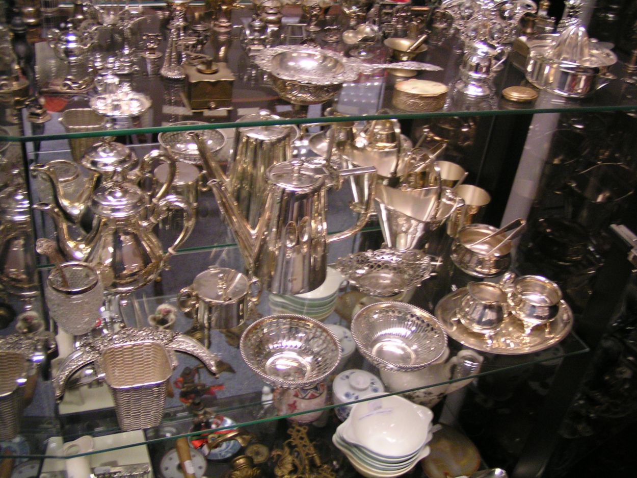 artikelnr. 00769a Miniatuur Zilver - Verzilverd Divers assortiment: prijs nader overeen te komen
Diverse soorten zilver, verzilverd, en maten, in zeer goede staat.
Artikelen zijn ook per stuk te koop.
Keywords: Miniatuur Zilver - Verzilverd Divers assortiment