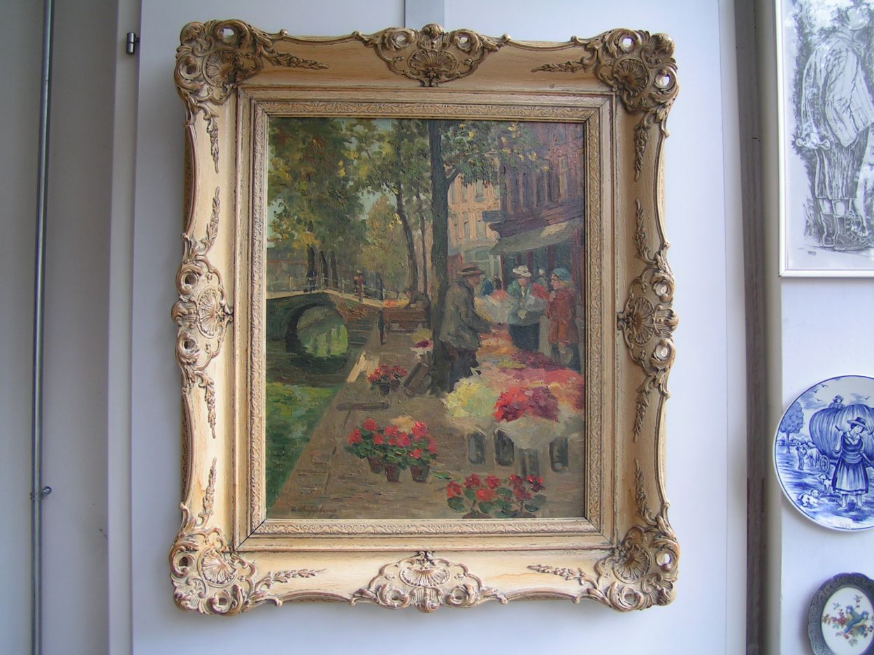 Verkocht artikelnr. 01600111 Antiek schilderij Bloemenmarkt DELFT.
H: 68cm x B: 60cm

Antiek schilderij en antieke mooie lijst puntgaaf, perfect schilderij.

gesigneerd: A. Westerburg
Keywords: Antiek schilderij Bloemenmarkt DELFT