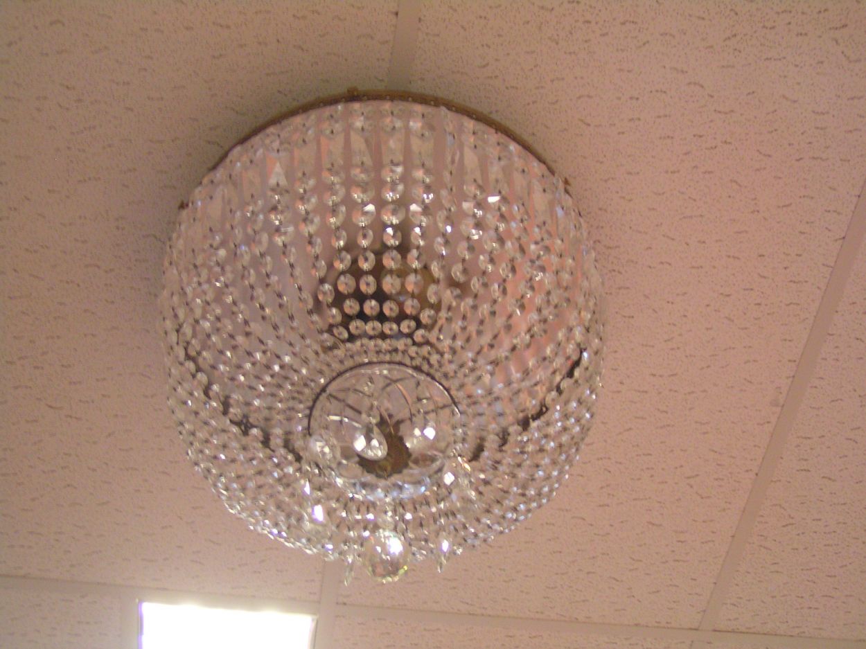 Verkocht artikelnr. 1506 Kristallen zakplafonaire
diameter: 50cm x hoogte: 50cm

in zeer goede staat.
Keywords: Kristallen zakplafonaire