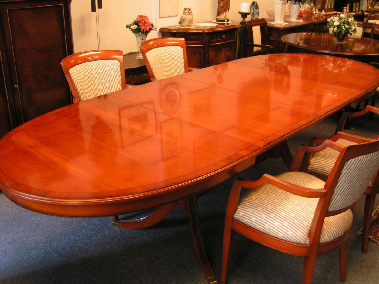 Verkocht artikelnr. 00784b Heldense Exclusive Ovale Taxus Eetkamertafel
1.05m breed, lengte zonder tussenbladen: 1.76m
met 2 tussenbladen van 55cm

Hoogte: 76 cm

in perfecte staat.


Keywords: Heldense Exclusive Ovale Taxus Eetkamertafel