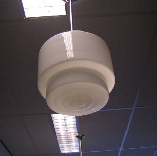 Albert Benier Kristallen Kroonluchter SpecialistDiverse plafonaires, Kroonluchters, Zakkroonluchters te koop in alle soorten en maten, tevens op bestelling mogelijk, ook restauratie!
Tevens montage, bevestigen van alle soorten en maten van Kroonluchters op aanvraag. Vrijwel alles is mogelijk op het gebied van Kristallen Lampen- en Kroonluchters etc.
