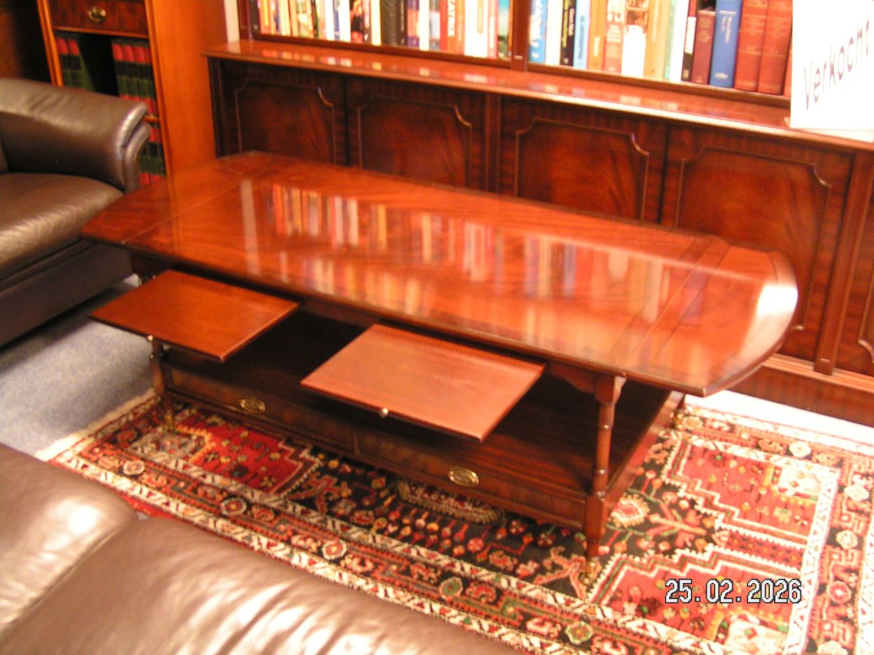 artikelnr. 1602099 HELDENSE EXCLUSIVE Salontafel in Nieuwstaat van Mahonie met Intarsia Ingelegd blad, prijs €795,- euro
