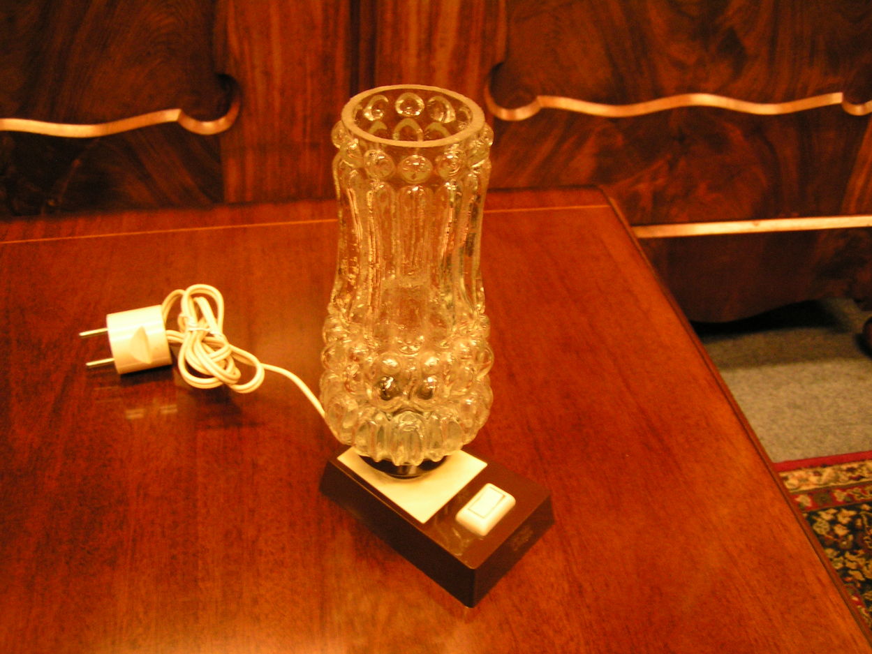 artikelnr. 00587 vintage HULSTADT Nachtkastlamp / Buraulamp  Retro Jaren '70  prijs â‚¬49.50,- euro
hoogte: 23cm
Keywords: Nachtkastlampje Retro Jaren &#039;60