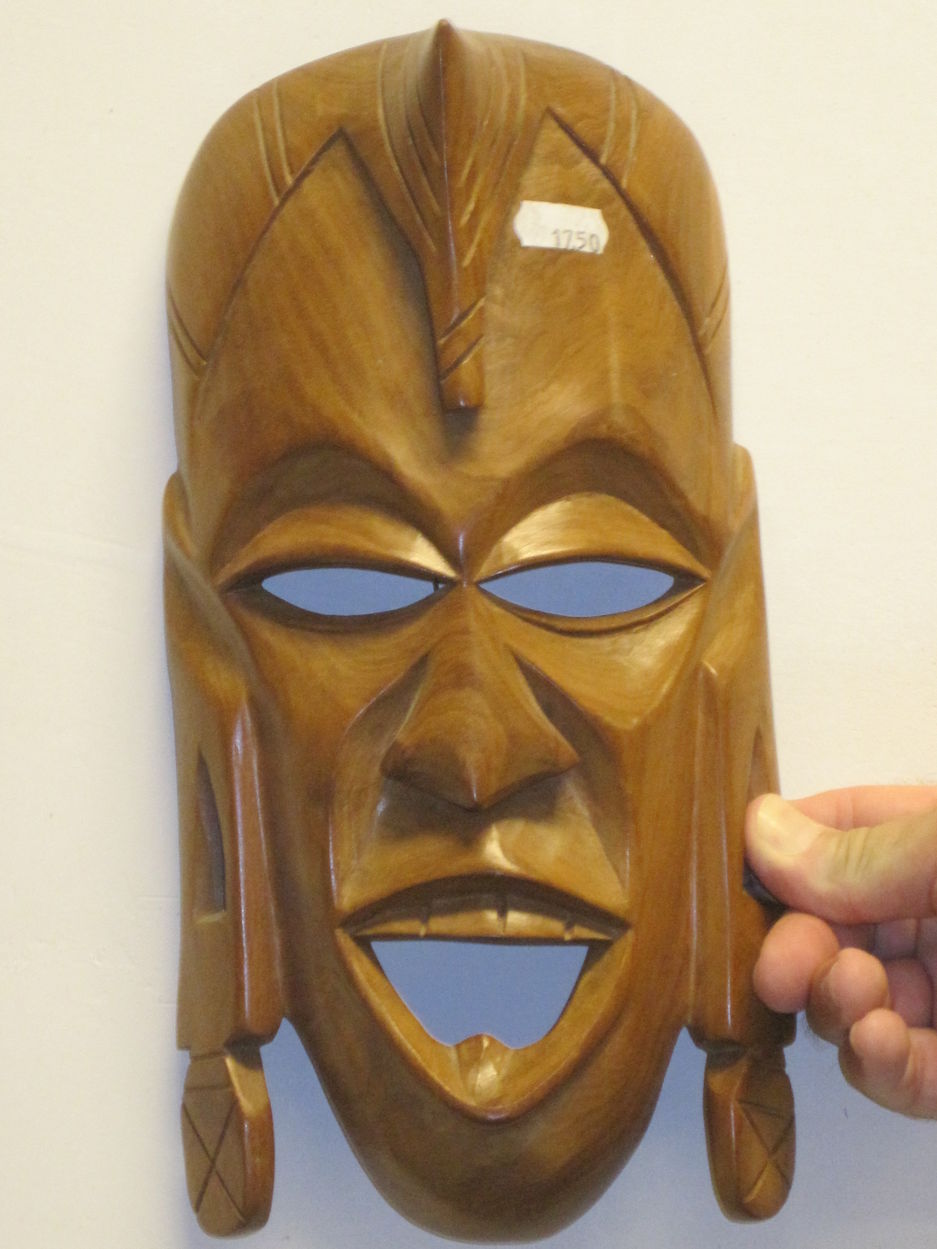 artikelnr. 00255 Oud afrikaans masker: prijs 17.50 euro
van hout
Keywords: masker oud